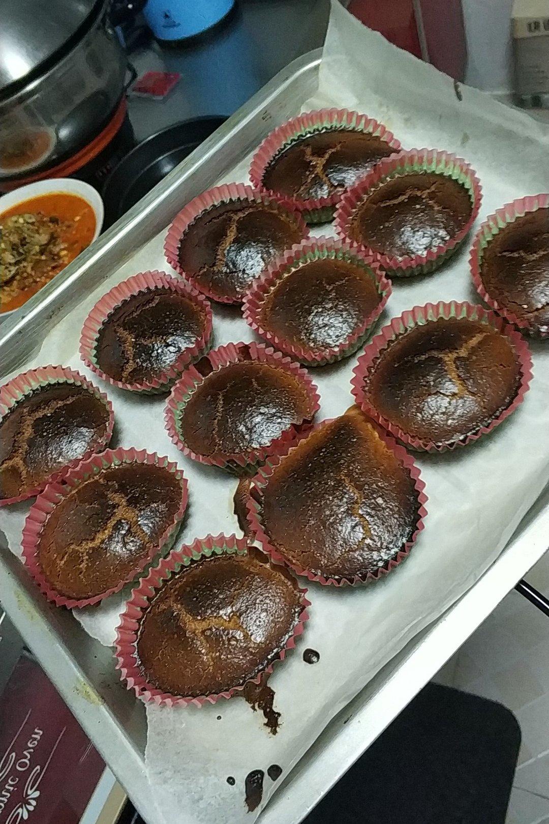 软绵绵戚风纸杯蛋糕