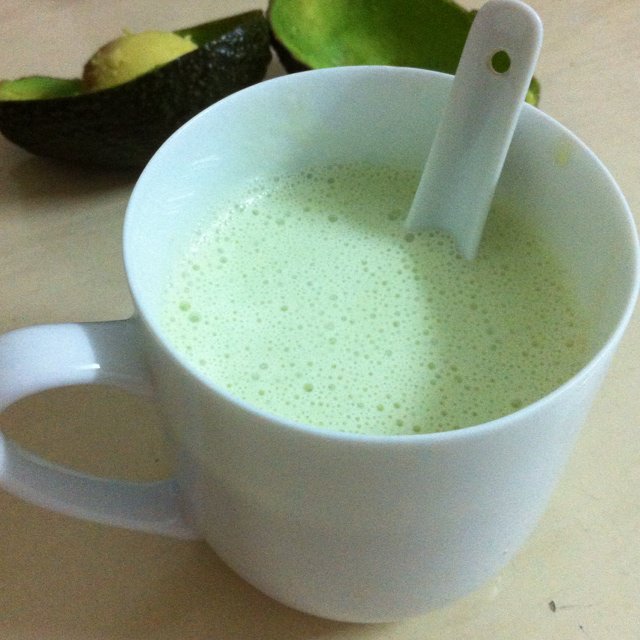牛油果奶昔