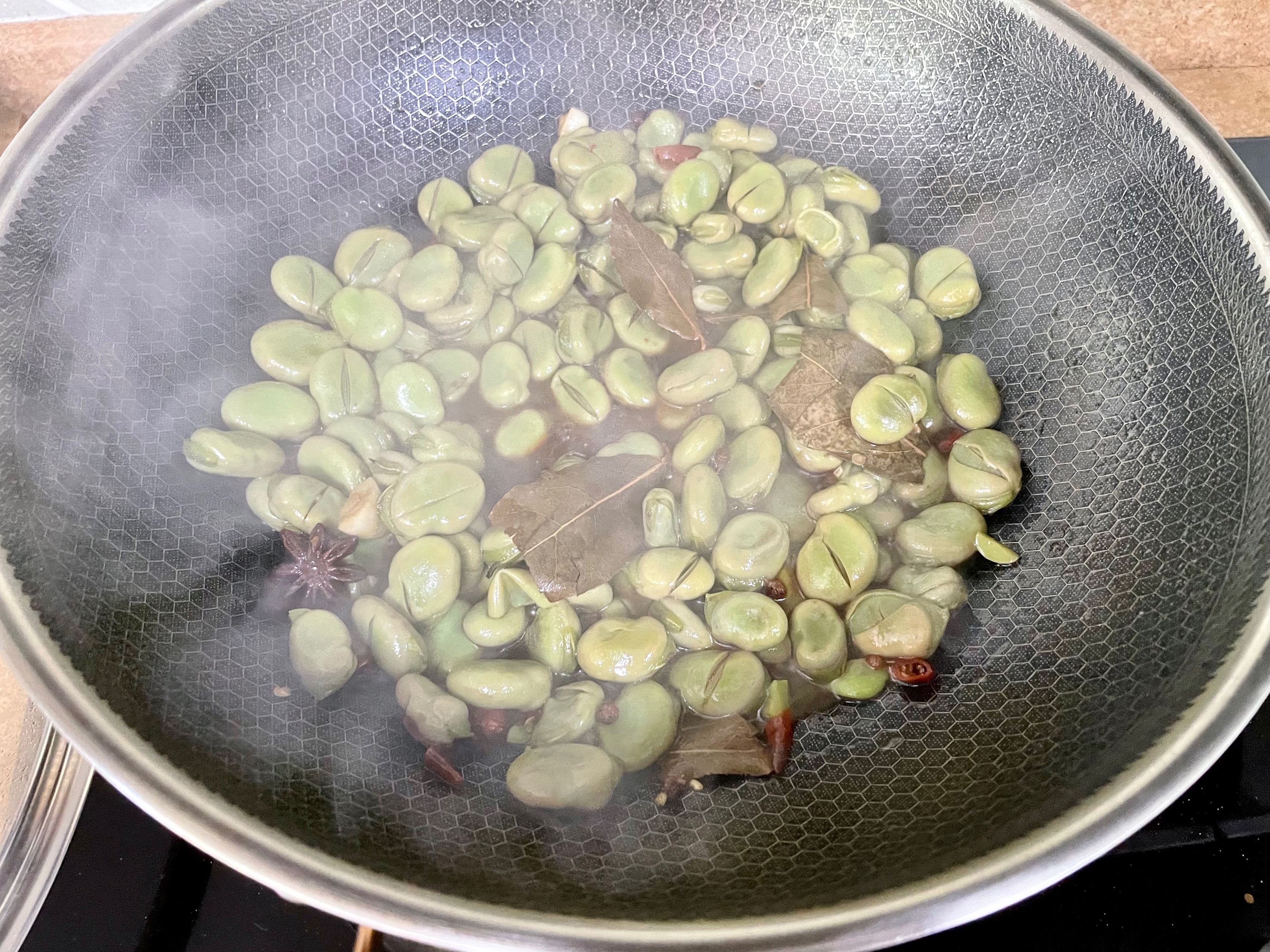 五香蚕豆的做法 步骤8
