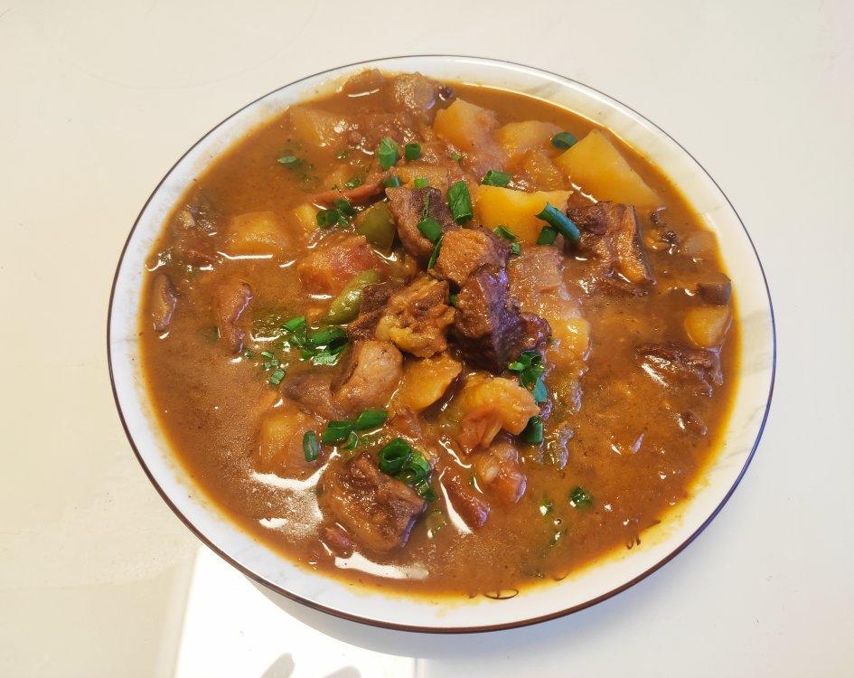 番茄土豆炖牛腩