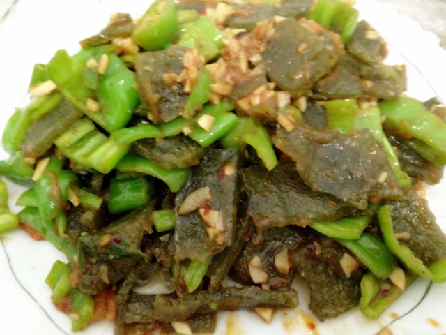 风味小吃：炒焖子