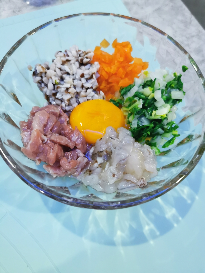 【宝宝辅食】鲜虾猪肉馄饨的做法