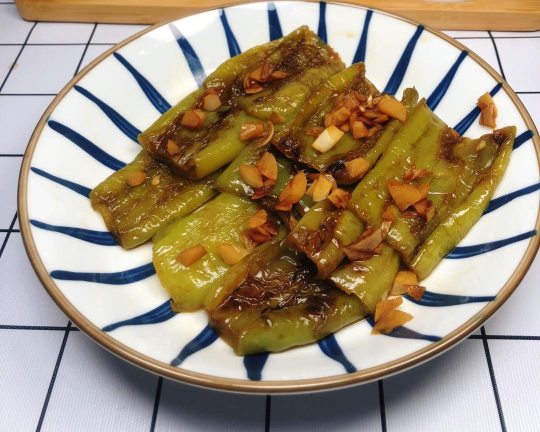 简单版 虎皮尖椒的做法