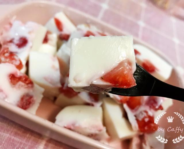草莓椰奶冻的做法