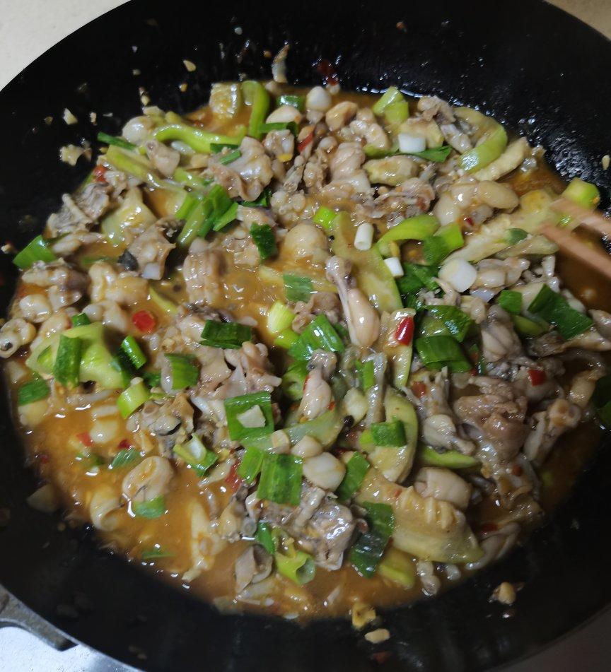 厨师长教你：“泡椒牛蛙”的家常做法，色香味俱全，赶紧收藏