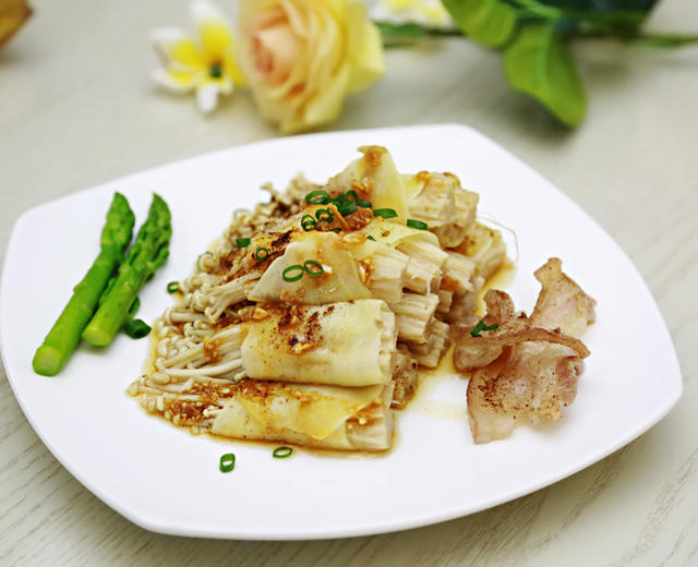 烤土豆金针菇卷的做法