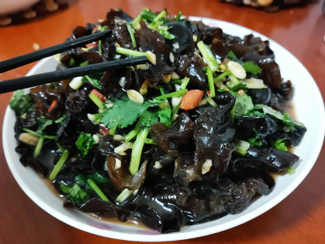 【凉拌木耳】按照我的做法，比饭店还好吃！调味汁是关键~好吃到停不下来