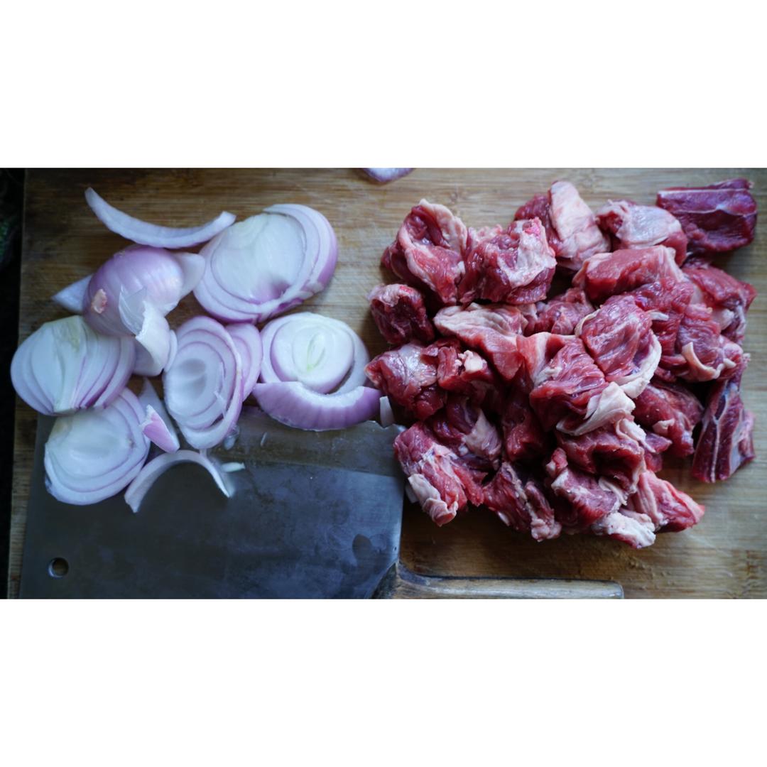 土豆炖牛肉