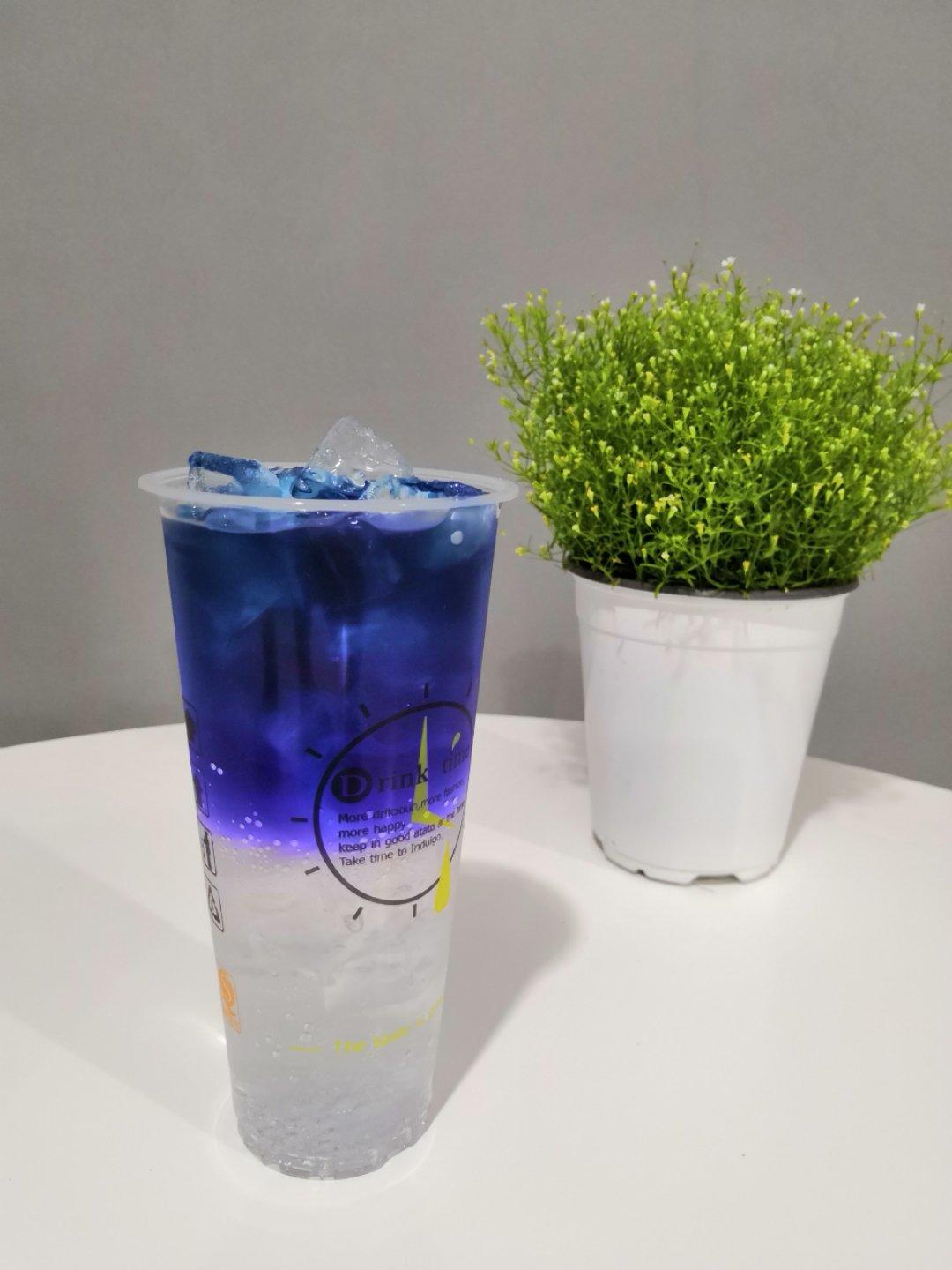 做过 梦幻蓝蝴蝶,蝶豆花 饮品配方做法 赞 冰块,雪碧,蝶豆花