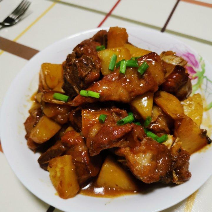 红烧排骨土豆