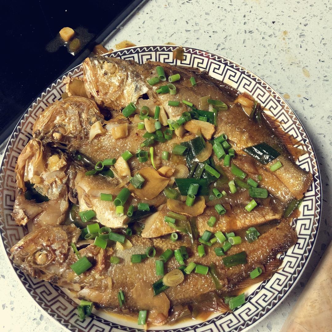 红烧黄鱼—鱼皮不破的小窍门