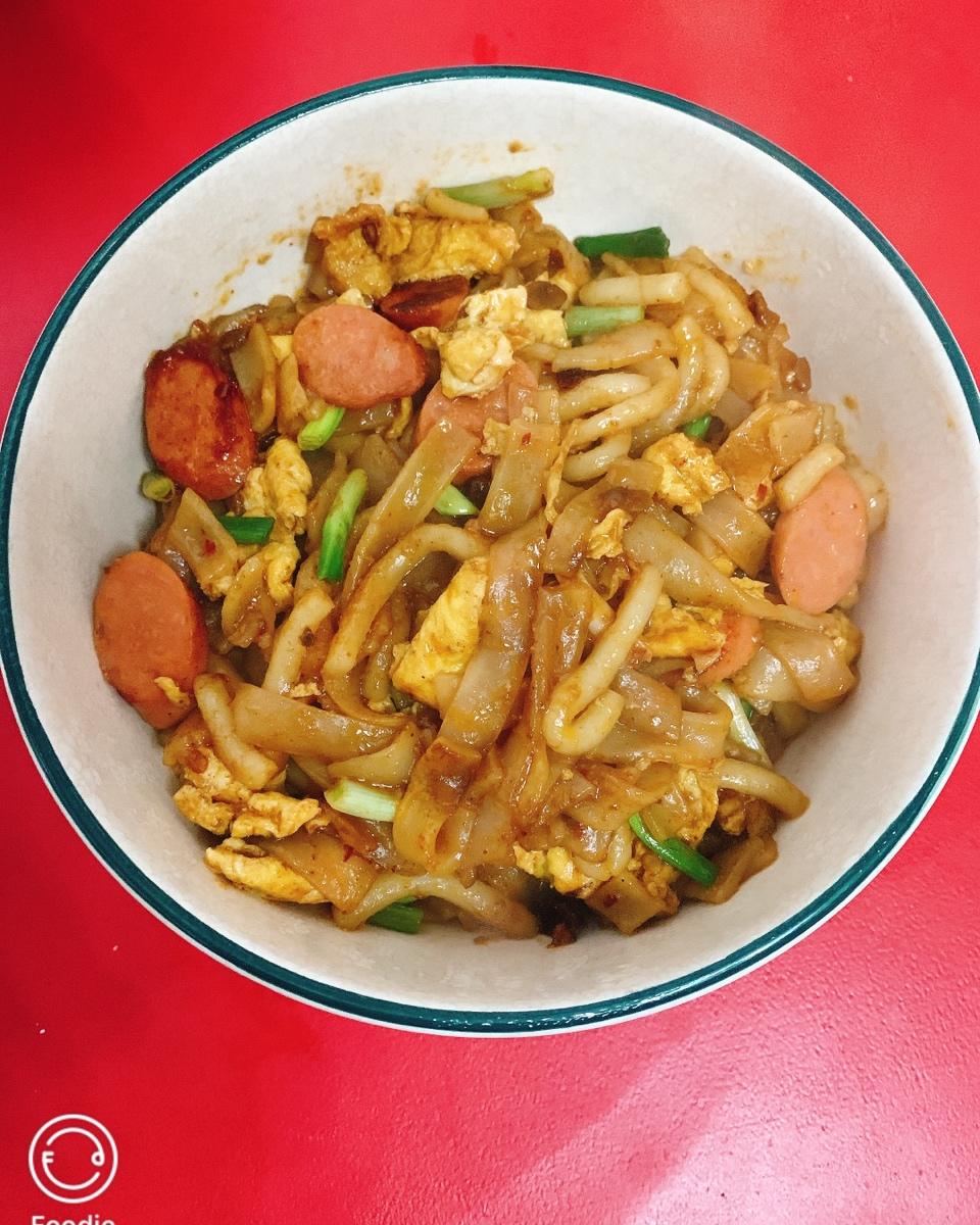 牛肉炒河粉
