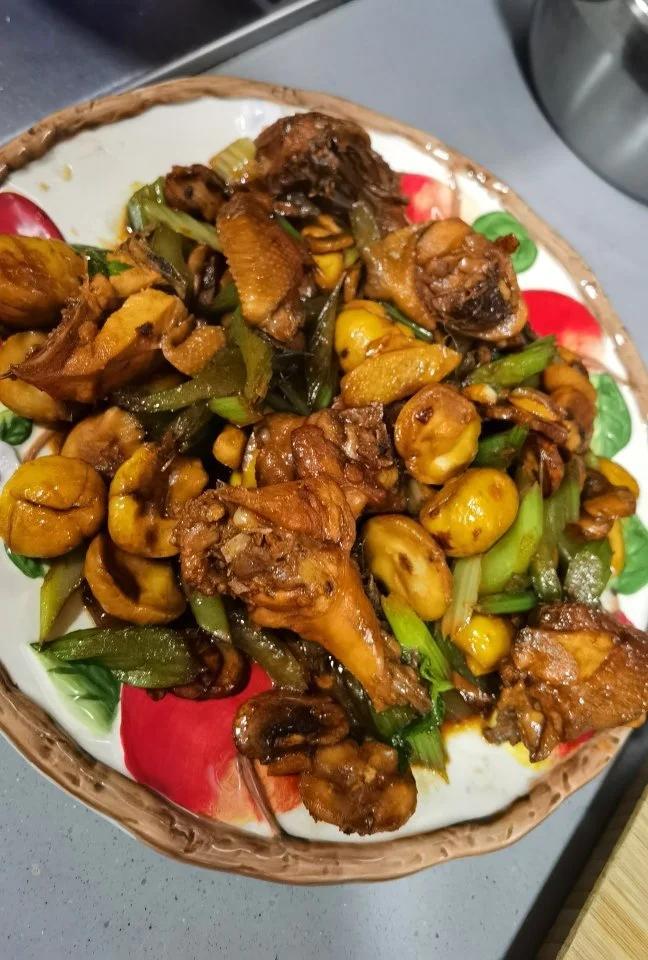 销魂板栗鸡