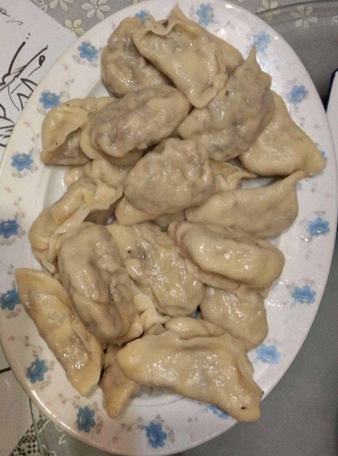 猪肉白菜水饺 Pork & Cabbage Dumplings