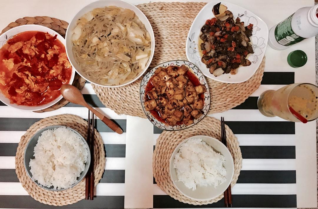 孜然洋葱炒牛肉粒