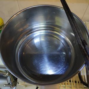电煮锅版：香菇肥牛捞河粉的做法 步骤9