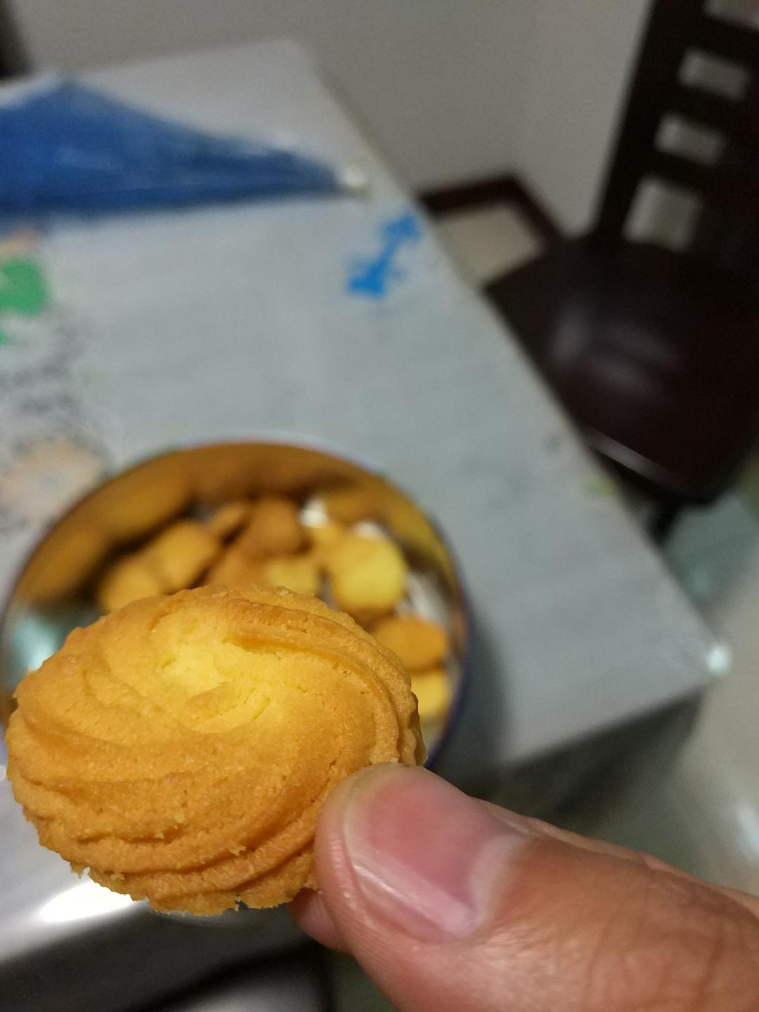 黄油曲奇-超级简单的制作方式