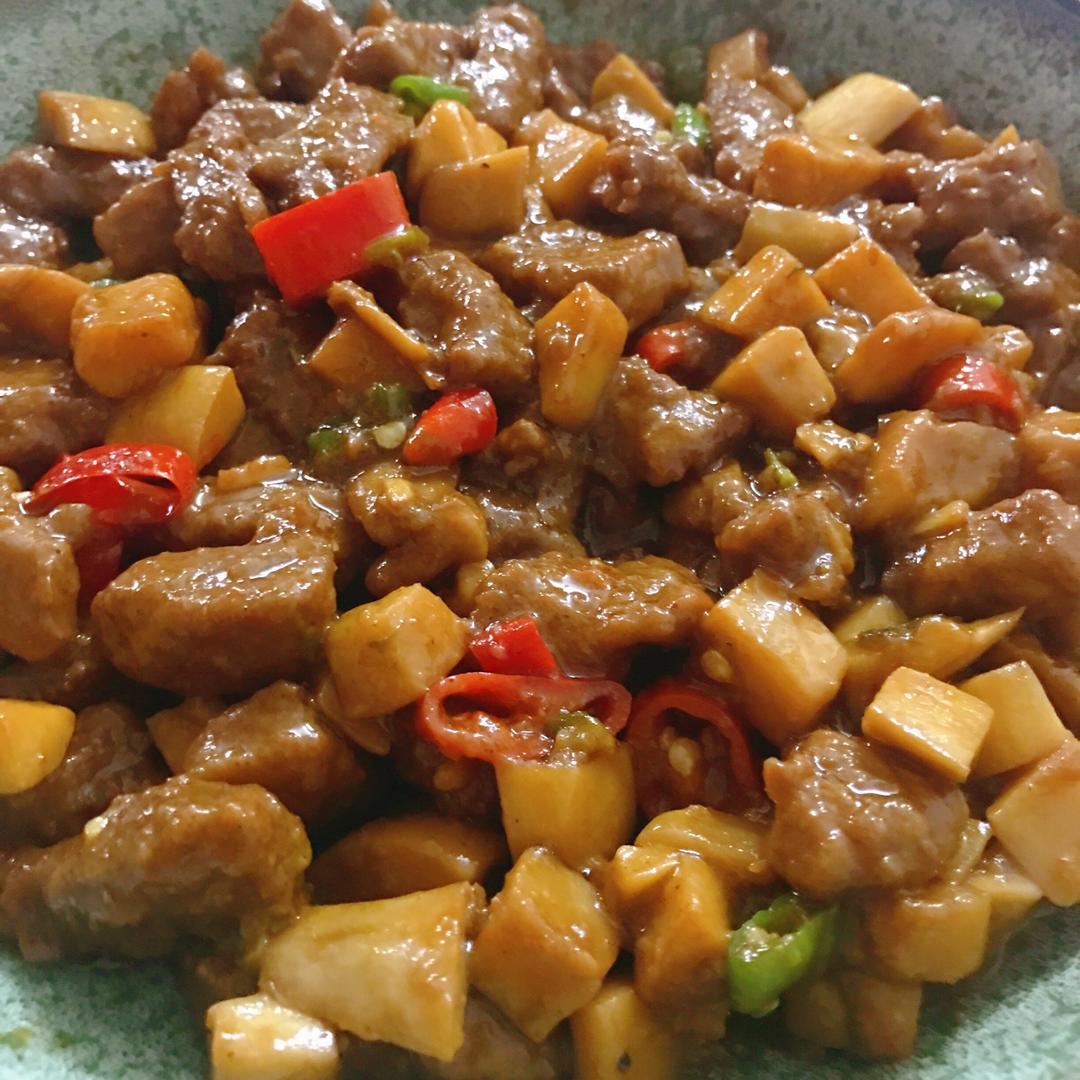 家常菜~杏鲍菇烧牛肉粒