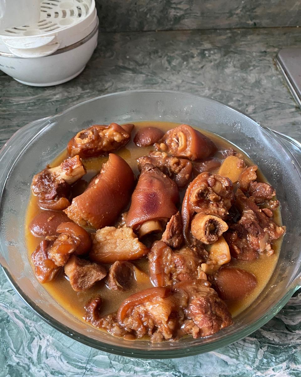 美味的家常菜：红烧猪蹄
