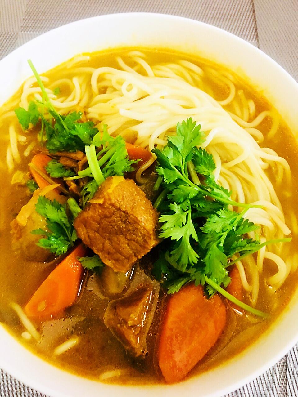 绯涵樱1124做的咖喱牛肉面