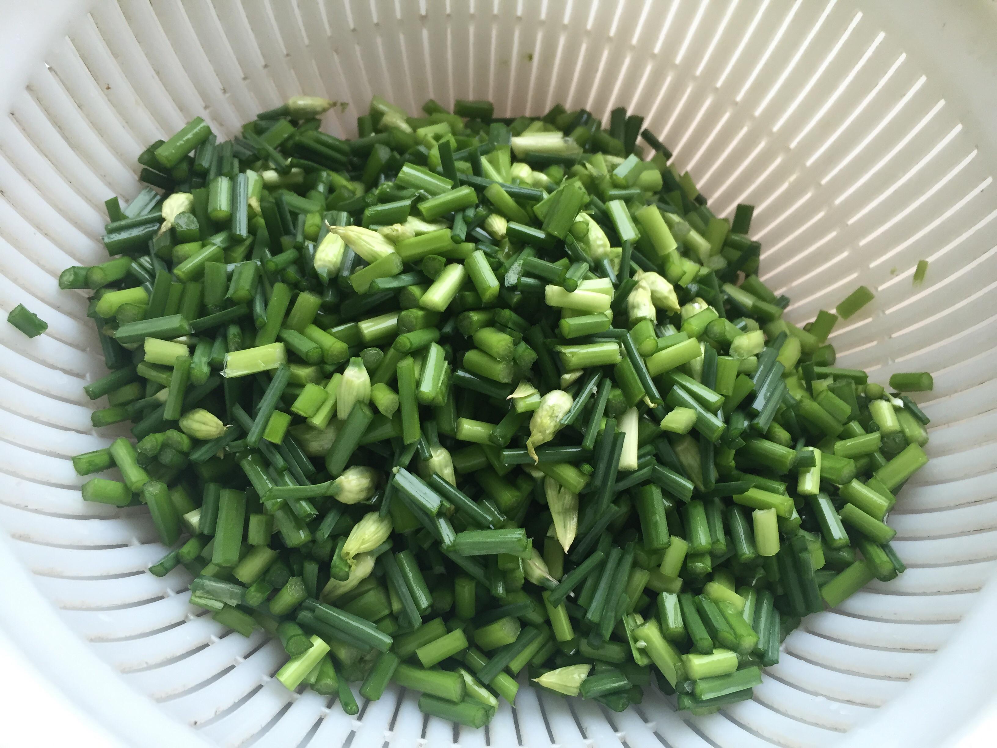 下饭菜：韭菜苔肉沫（待友菜）的做法 步骤2