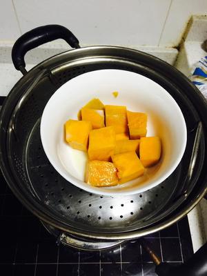 椰奶南瓜浓汤的做法 步骤1
