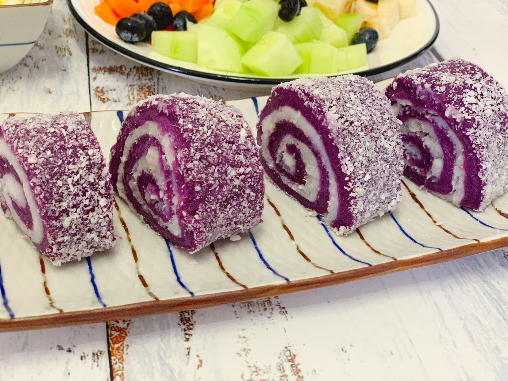 【一起做早餐】漂亮的紫薯山药卷的做法