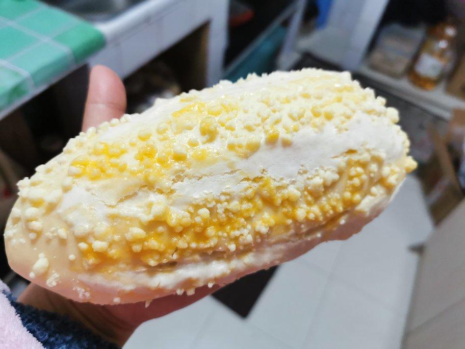 芋泥咸蛋黄软欧包
