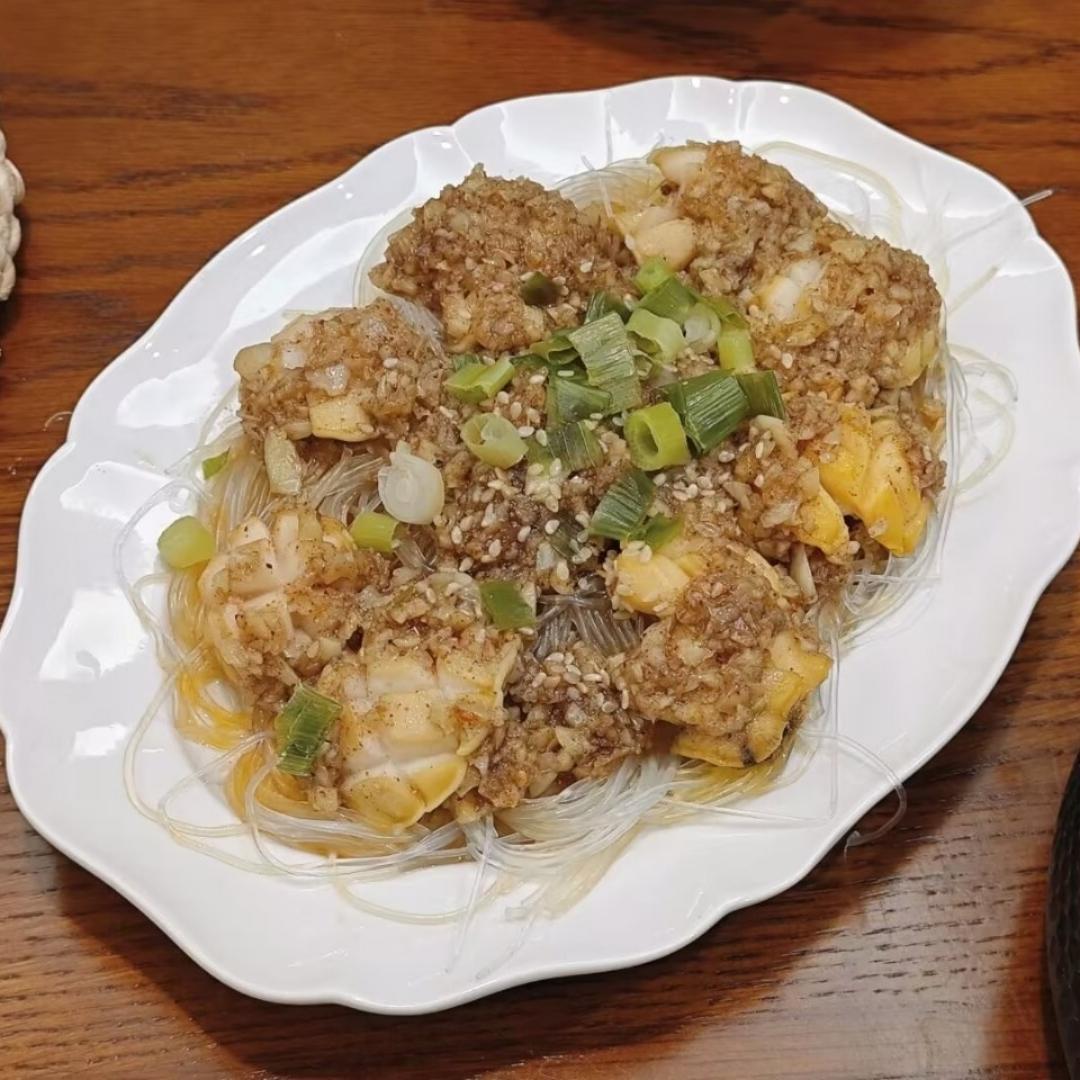 蒜蓉粉丝蒸鲍鱼