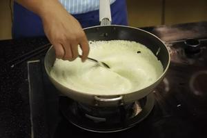 西式花椰菜浓汤的做法 步骤11