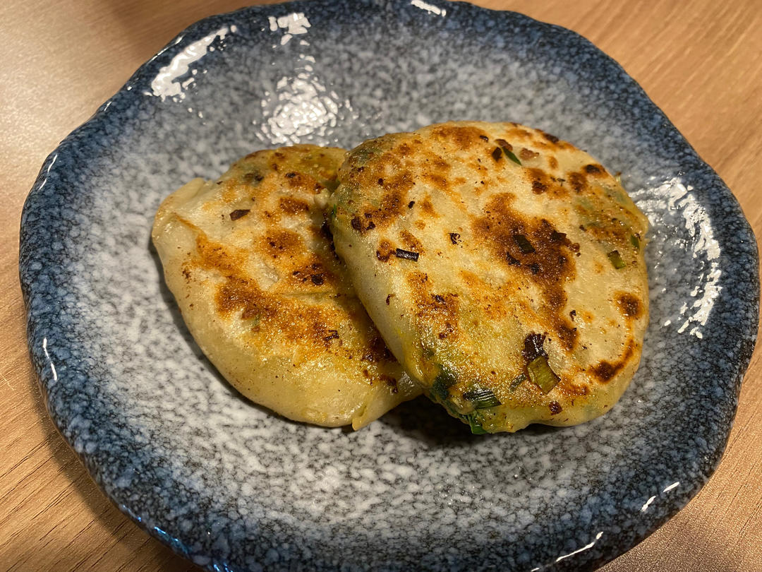 比想象中简单还好吃的韭菜肉馅饼