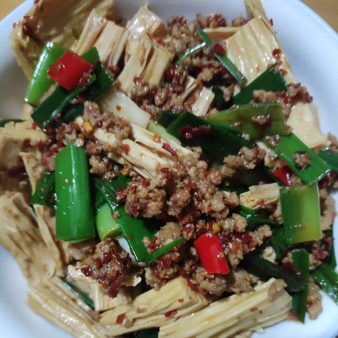 腐竹烧肉末｜家常下饭菜