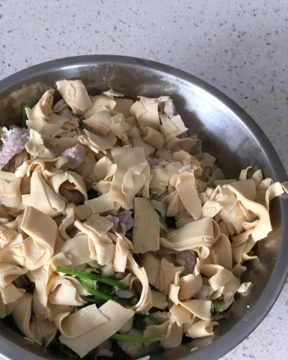 青椒豆腐皮炒肉丝