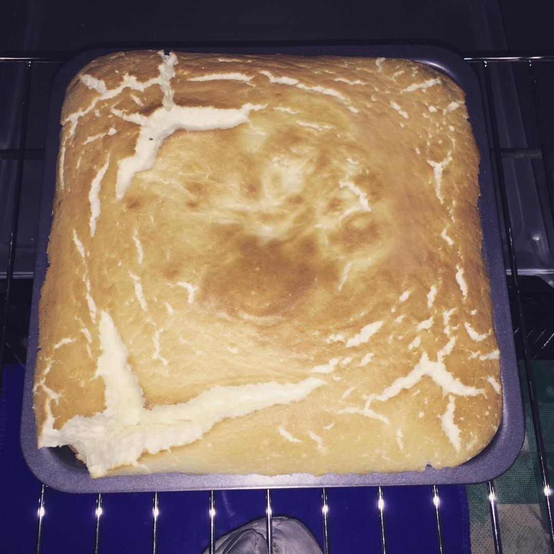 烤箱做蛋糕（戚风蛋糕的做法）