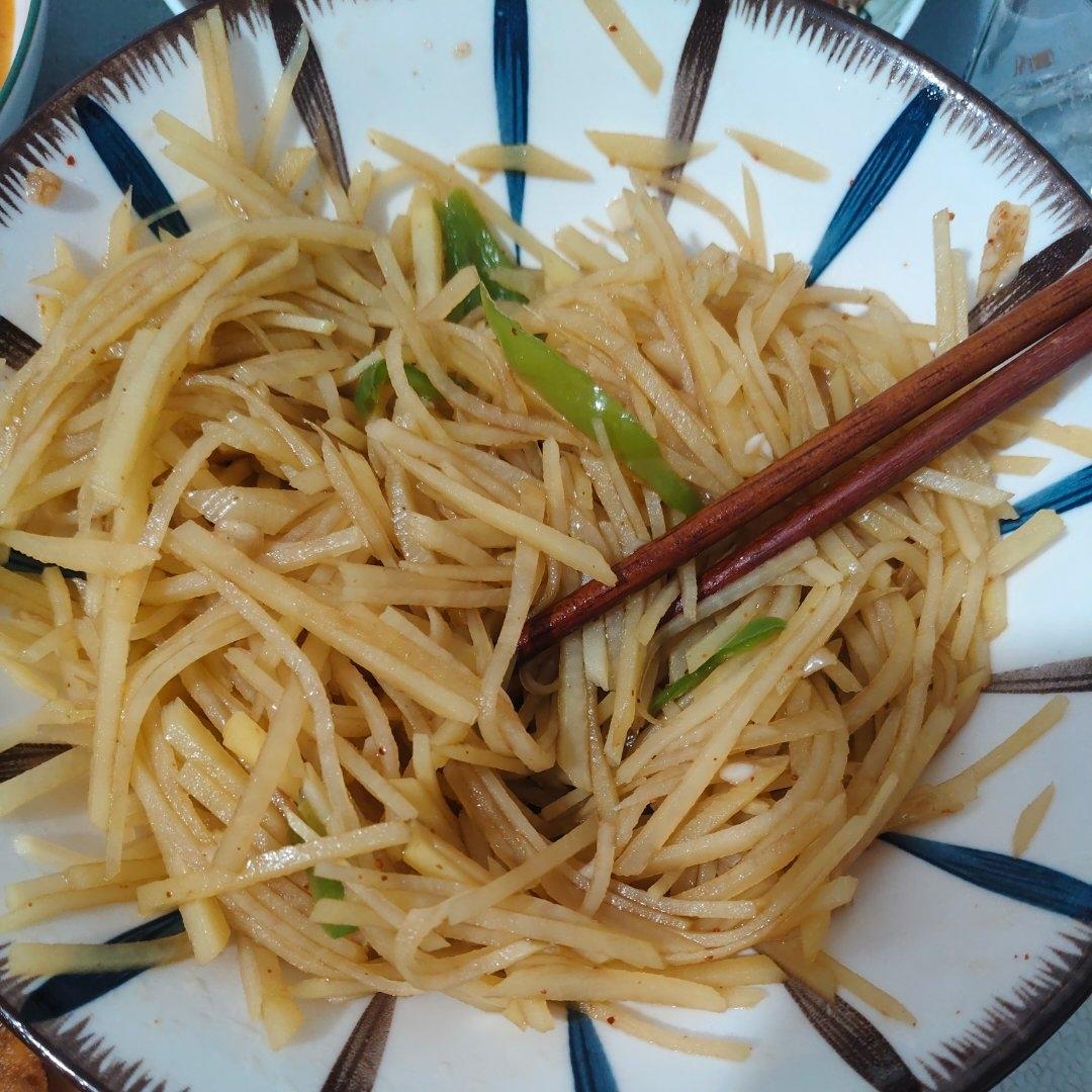 凉拌酸辣土豆丝