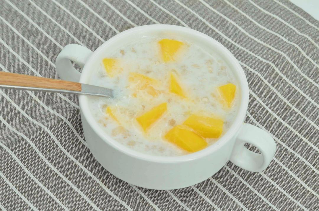 吕宋芒椰汁西米露