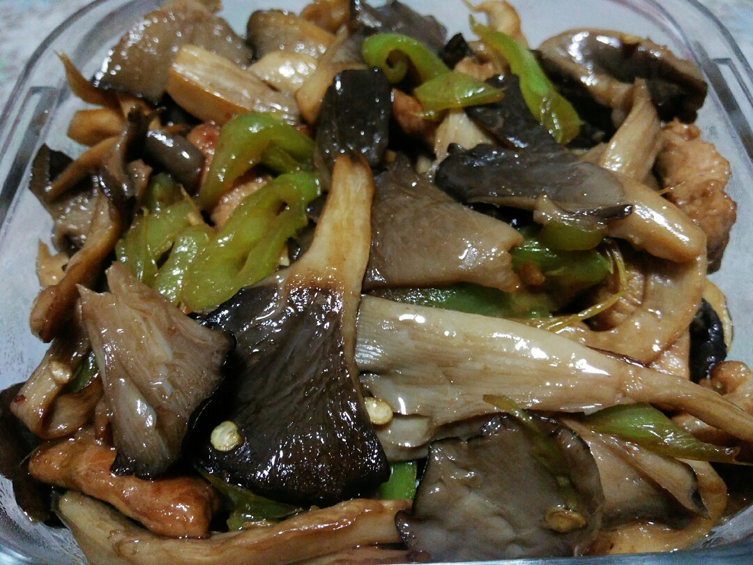 辣椒蘑菇炒肉的做法