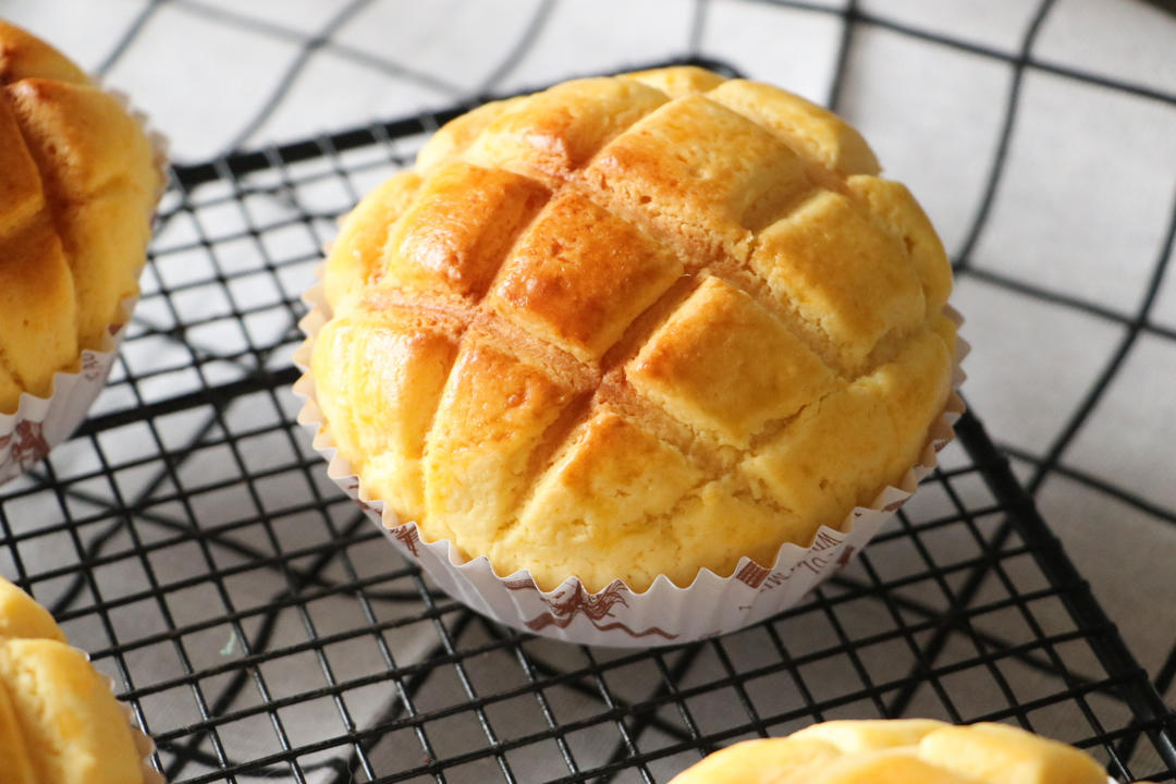 《Tinrry+》菠萝包（手揉教程）（帅帅小厨）