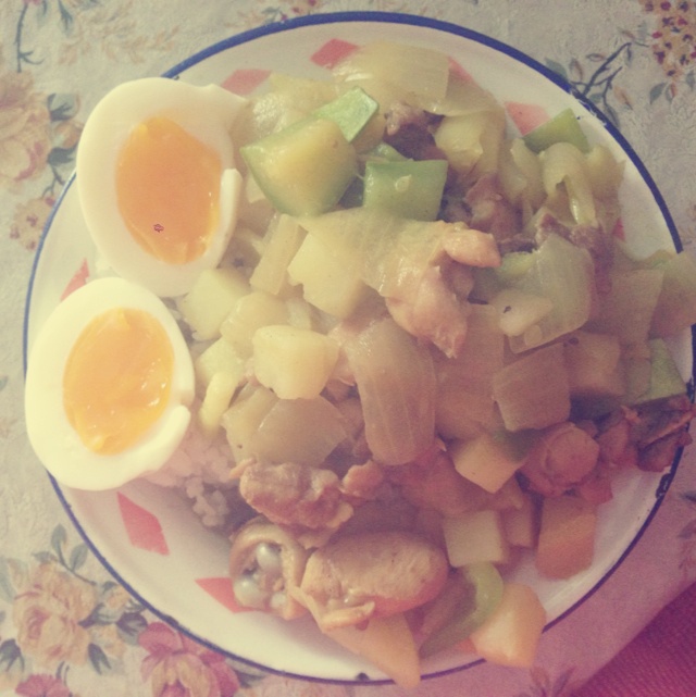 咖喱鸡块饭