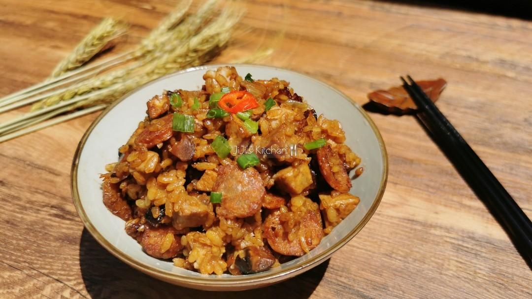 电饭锅版腊味香菇芋头饭的做法 步骤18