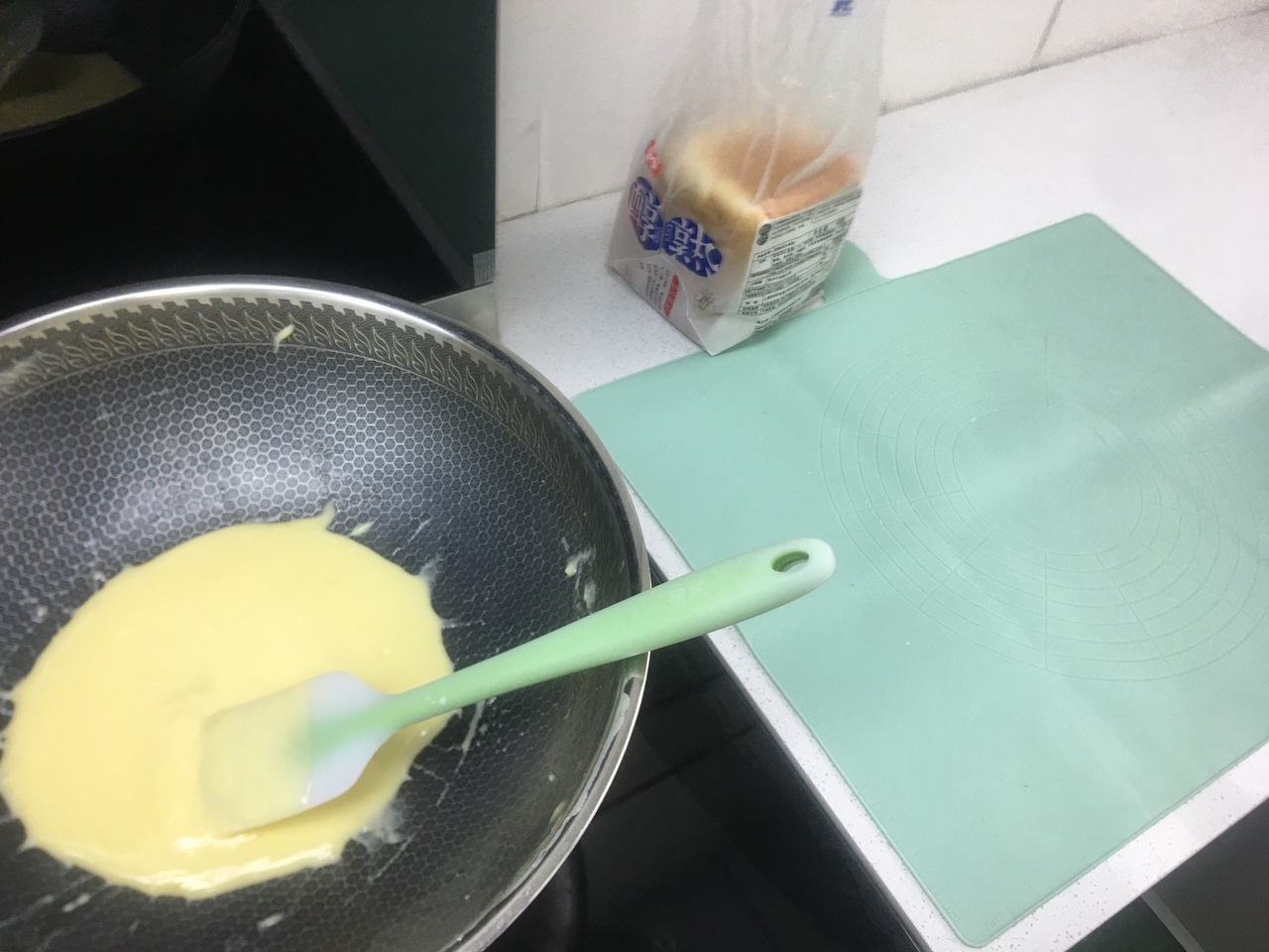 岩烧乳酪吐司🍞 超简单的做法 步骤3