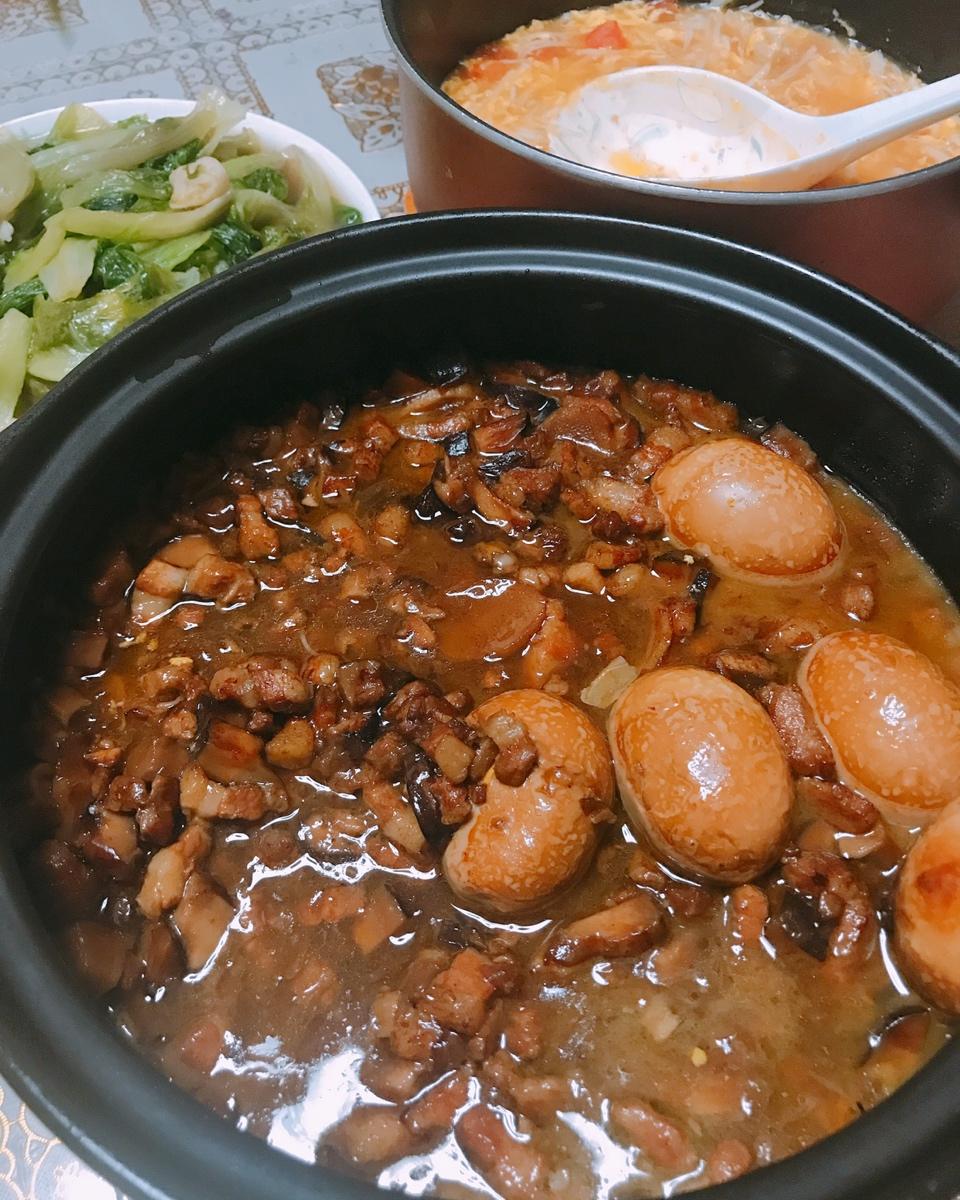 洋葱酥卤肉饭