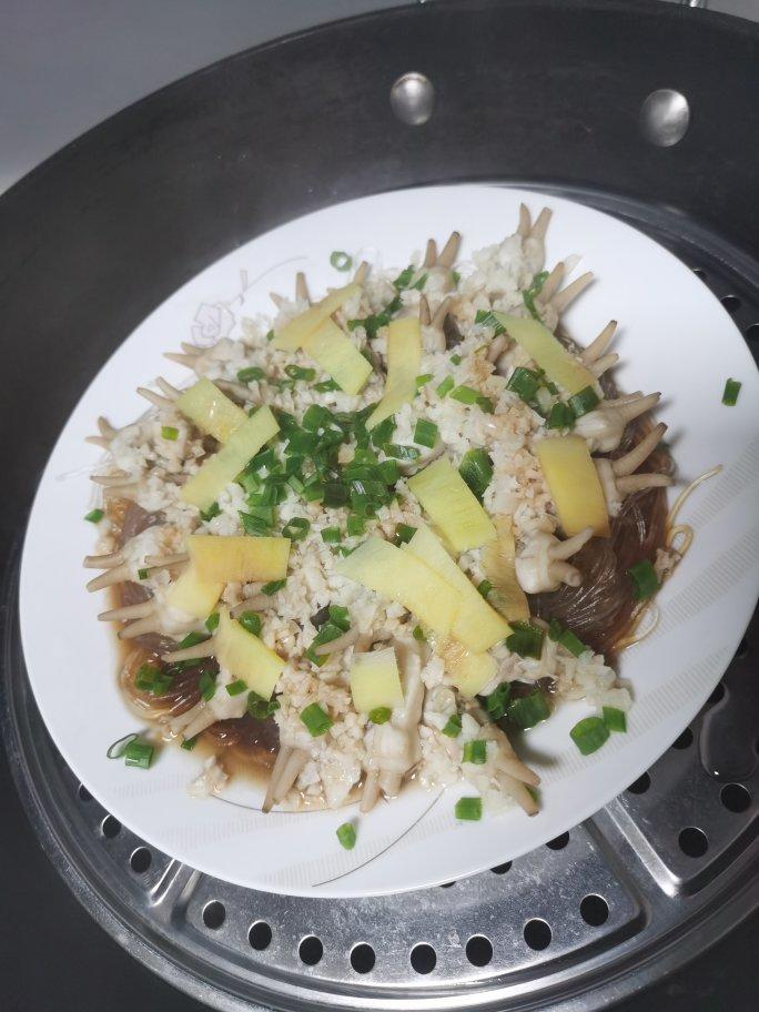 蛏子吐沙难？大厨教你这样做，快速吐沙味道鲜美，好吃到汁都不剩