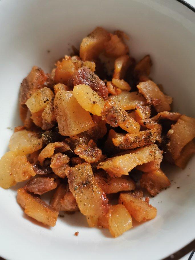 小婷☼食光                                     炼猪油.油渣