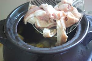 驱寒暖胃冬季进补的---『胡椒猪肚鸡』附清洗猪肚详解图的做法 步骤15