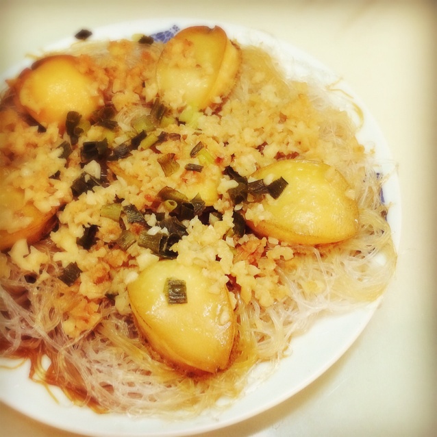 蒜蓉粉丝蒸鲍鱼