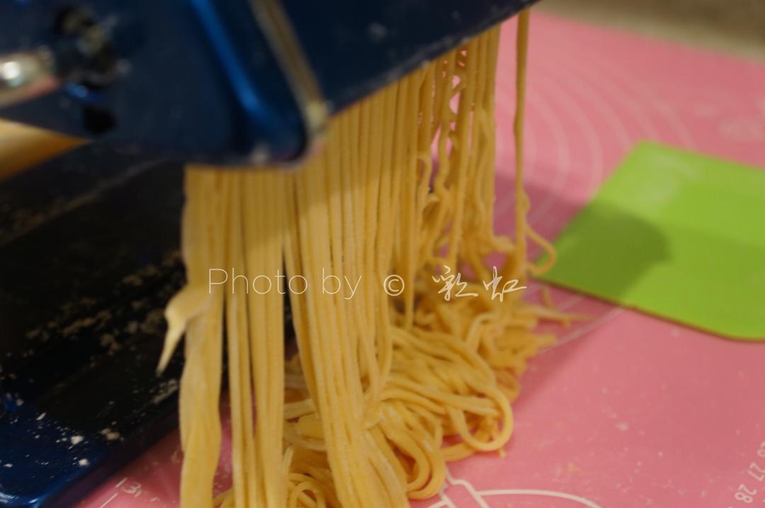 小美 无水鸡蛋面的做法