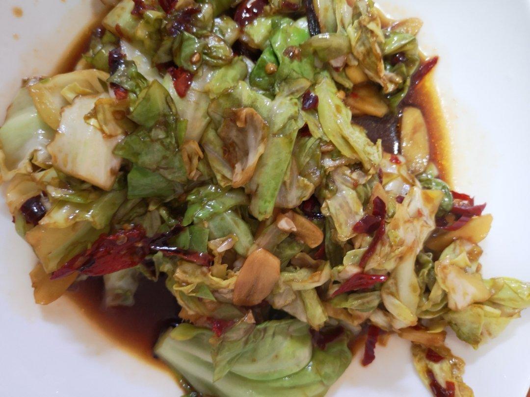 厨师长教你：“炒牛心包菜”的做法，技术总结很到位，先收藏起来