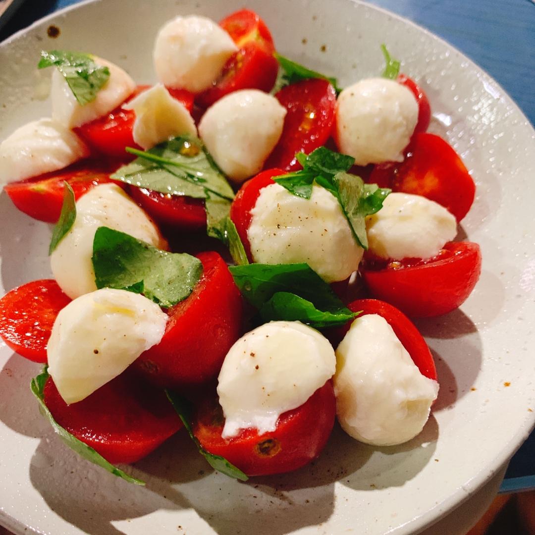 caprese/水牛芝士沙拉(布拉塔burrata可做)