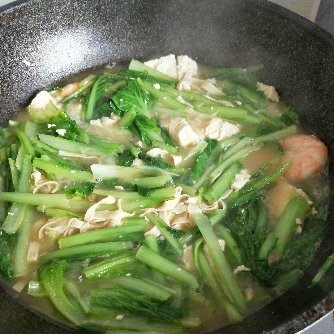 冻豆腐炖小白菜